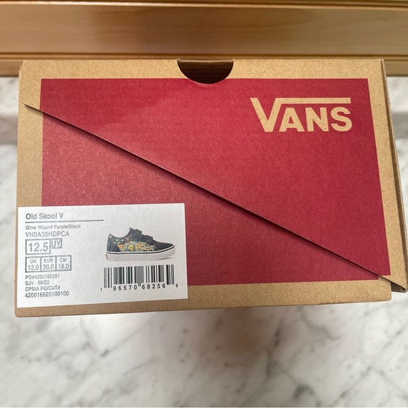 Vans Old Skool Glow Wizard Purple & White Skate Shoes NWOT - Picture 8 of 8